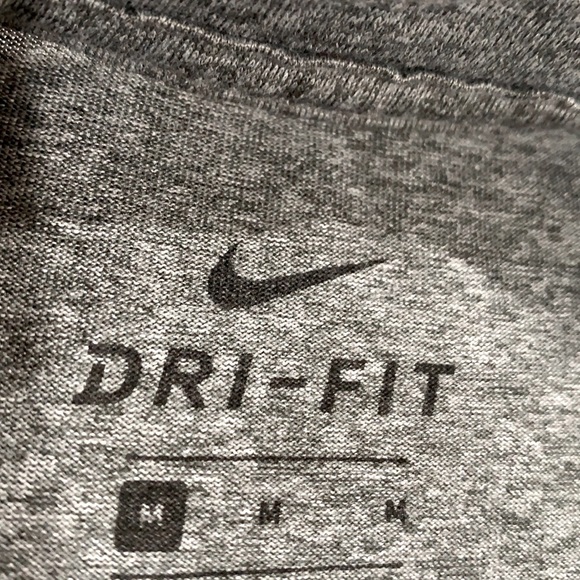 🔹Nike Dri-Fit Mens Tee. - Picture 2 of 4